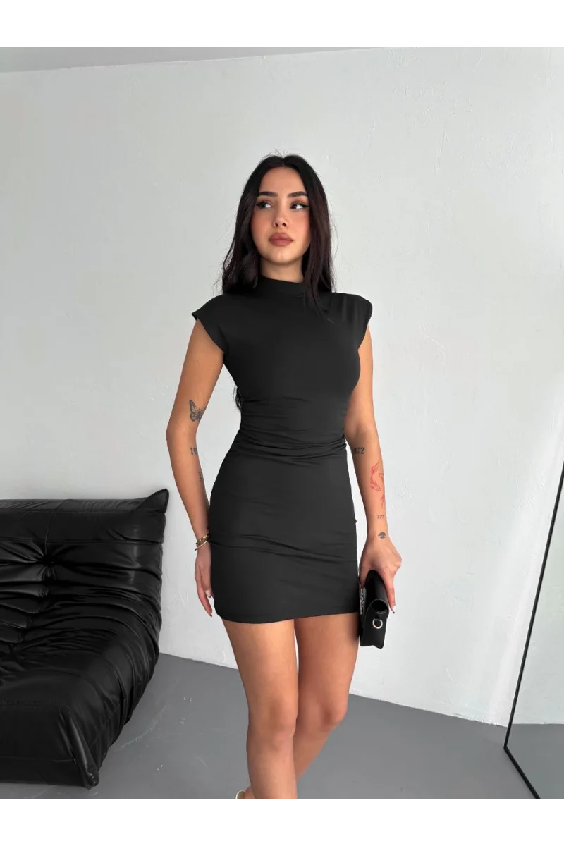 Yarım Boğazlı Kolsuz Mini Elbise