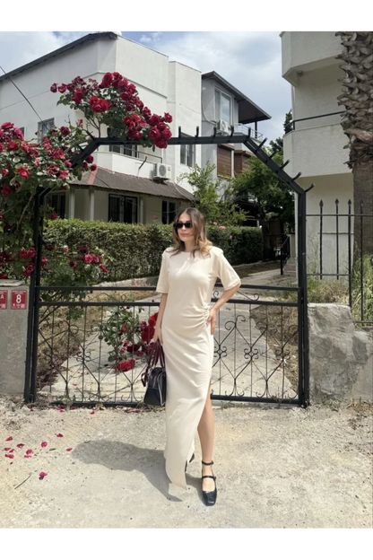 Kısa Kollu Uzun Yandan Yırtmaçlı Elbise